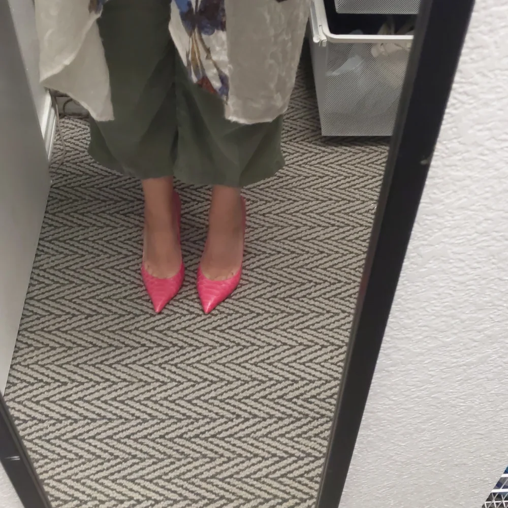 Pink Python Pumps - Picture 3 of 8